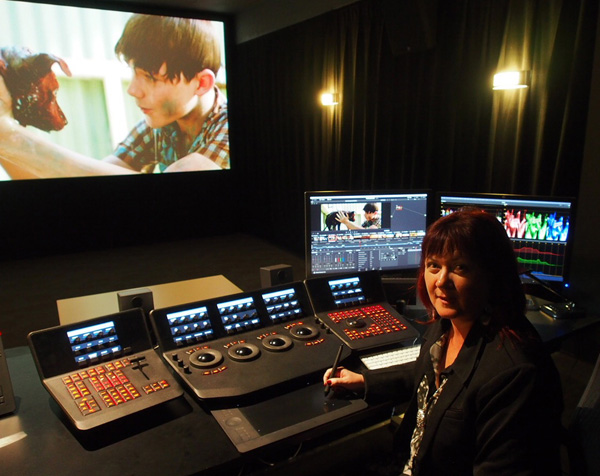 Blackmagic resolve red dog5