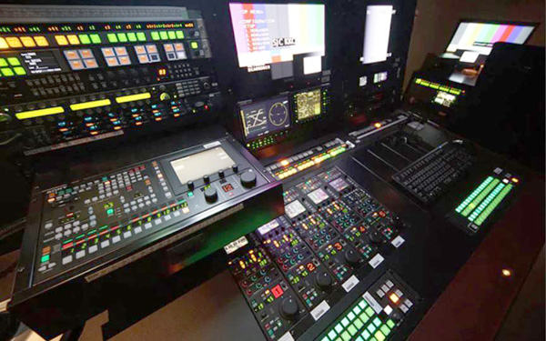 Sony SKY Perfect JSAT control roomk